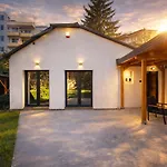 Modern With Private Garden - Walk Everywhere - Parking Avaiaable * Sarajevo